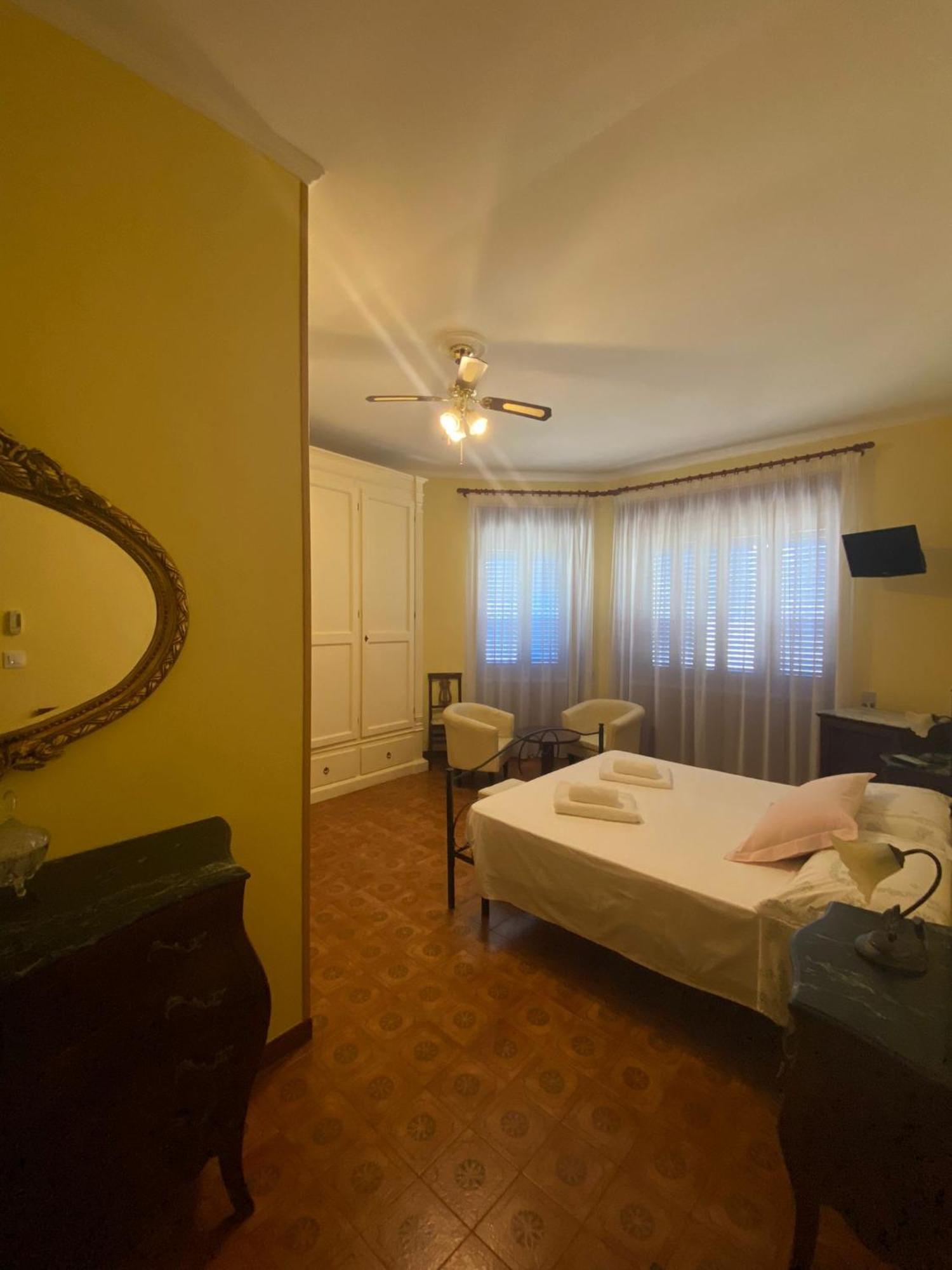 Belvedere4Colonne B&B Rooms & Suites Santa Maria al Bagno Exterior foto